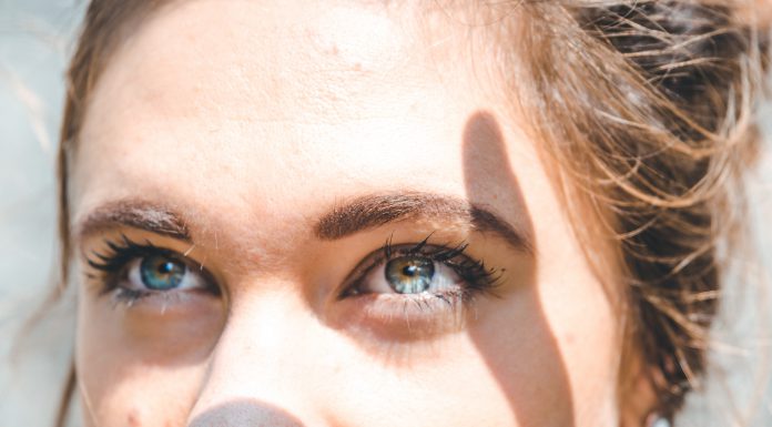 Eenvoudig je wenkbrauwen epileren wenkbrauwen