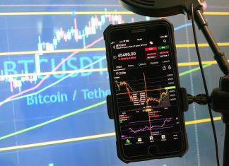 Waarom Bitcoin en andere cryptomunten blijven crashen bitcoin